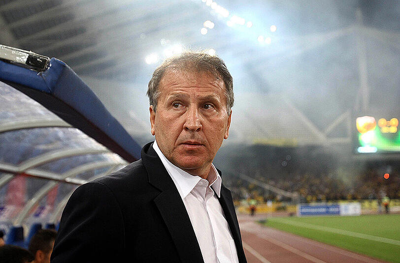 Brasiliens Fußball-Legende postete auf Facebook "Warum nicht?" zum möglichen Amt des FIFA-Präsidenten. Ist momentan noch Trainer und wird wohl keine fünf Unterstützer finden.