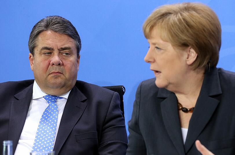 SPD-Parteichef Sigmar Gabriel ist davon überzeugt, dass Kanzlerin Angela Merkel bei der Wahl 2017 zu schlagen ist.