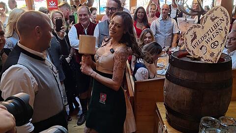 Lilly Becker darf heuer selbst auf der Wiesn den Anstich übernehmen.