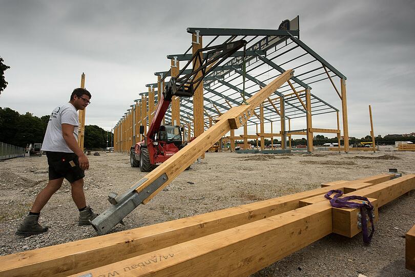 Nichtmal mehr einen Monat warten, dann ist es wieder soweit: Neue Bilder vom Wiesn-Aufbau.