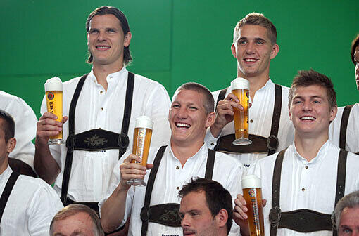 Sehen Sie hier weitere Bilder vom Fotoshooting der Bayern mit Paulaner.