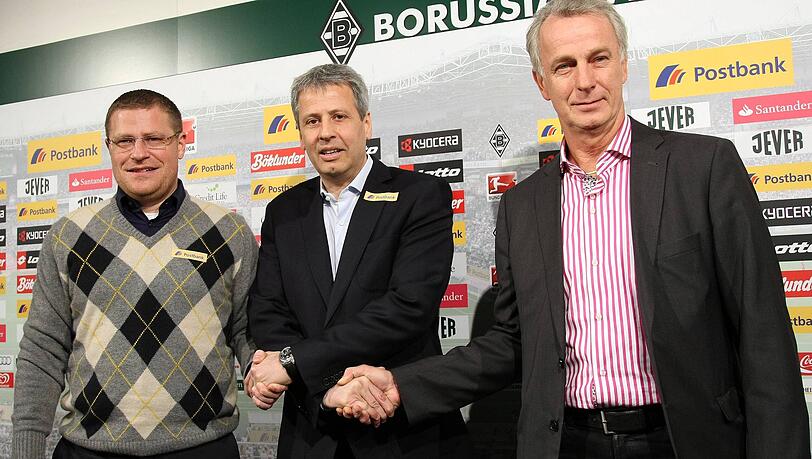 14.02.2011 
Lucien Favre wird als neuer Trainer von Borussia Mönchengladbach vorgestellt. v.li.: Sportdirektor Max Eberl, Trainer Lucien Favre, Vizepräsident Rainer Bonhof