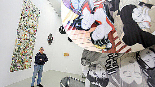 Hubertus Hess zwischen seinen Installationen in der Kreis-Galerie. Hubertus Hess zwischen seinen Installationen in der Kreis-Galerie.