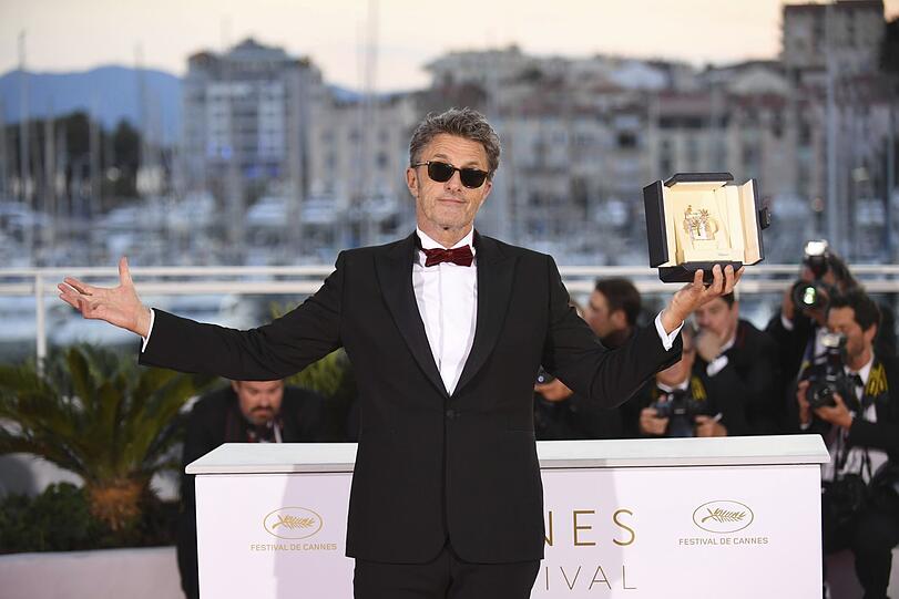 Regisseur Pawel Pawlikowski 2018 in Cannes mit dem Preis für beste Regie für den polnischen Film „Cold War“. Regisseur Pawel Pawlikowski 2018 in Cannes mit dem Preis für beste Regie für den polnischen Film „Cold War“.