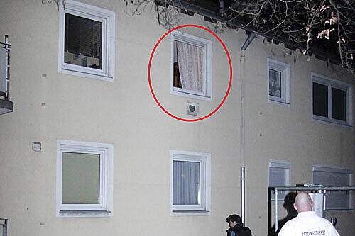 Aus diesem Fenster stürzte der 61-Jährige