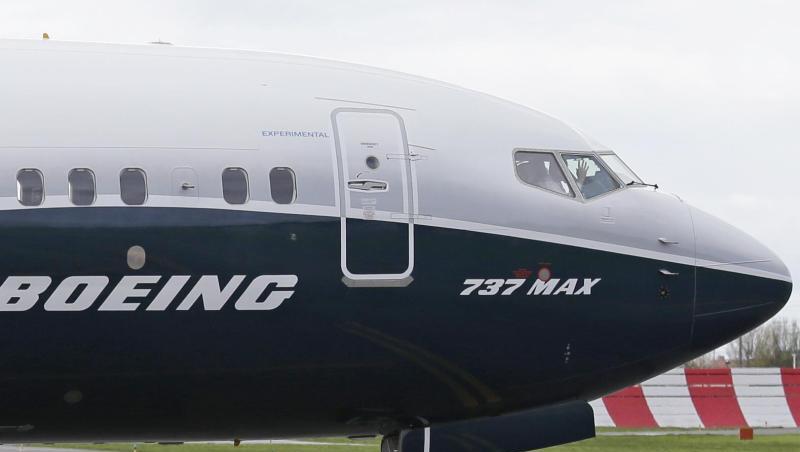 Nach zwei Abstürzen baugleicher Flugzeuge wurde Boeings 737-Max-Serie vorerst aus dem Verkehr gezogen. Nach zwei Abstürzen baugleicher Flugzeuge wurde Boeings 737-Max-Serie vorerst aus dem Verkehr gezogen.