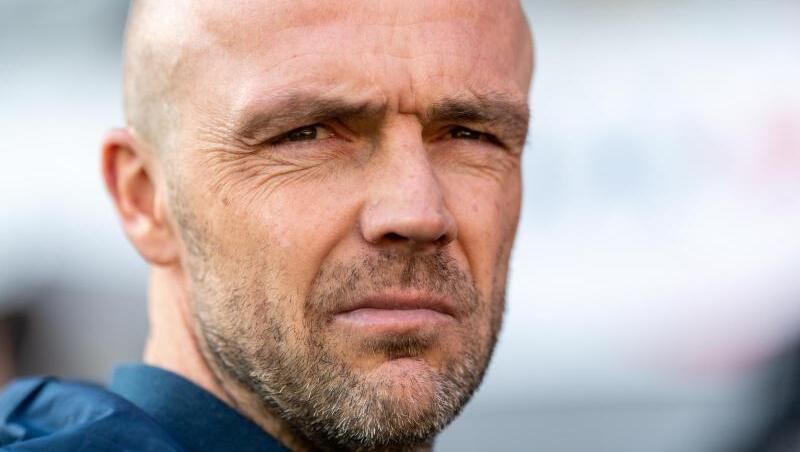 Trainer Alfred Schreuder von Hoffenheim. Foto: Patrick Seeger/dpa/Archivbild Trainer Alfred Schreuder von Hoffenheim. Foto: Patrick Seeger/dpa/Archivbild