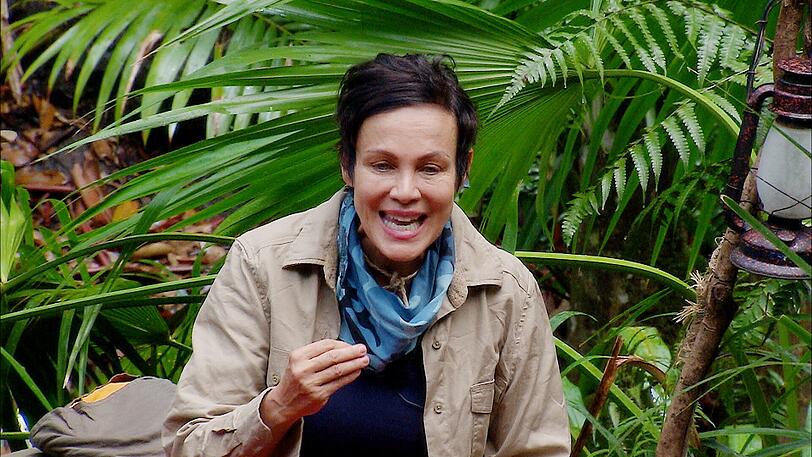 Sonja Kirchberger schoss immer wieder (offen) gegen Danni Büchner und warf ihr Schauspiel vor der RTL-Kamera vor. War den Zuschauern das womöglich zu heftig? Sie musste das Camp in der elften Folge als vierte Kandidatin verlassen.