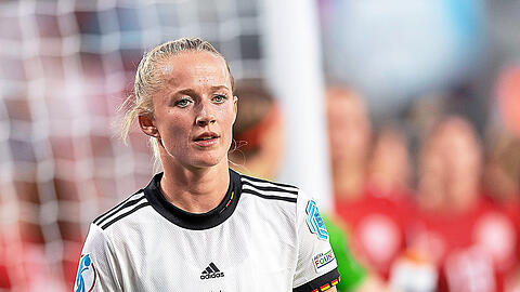 Jetzt hat es auch die DFB-Elf erwischt: Deutschlands Lea Schüller muss beim Spanien-Kracher wegen Corona passen. Foto: imago