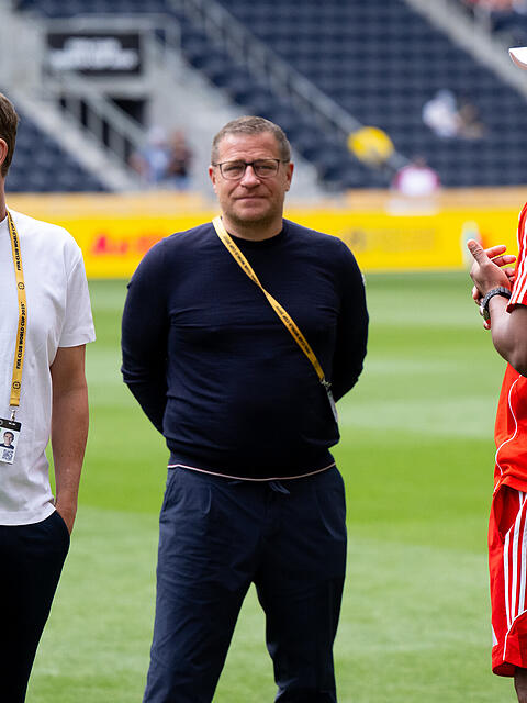 Haben noch einiges zu tun: Christoph Freund und Max Eberl, um Vincent Kompany einen guten Kader für die kommende Saison zur Verfügung zu stellen (v.l.n.r.)