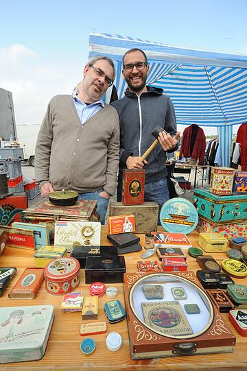Bayerns größter Flohmarkt. Am Samstag waren wieder über 20000 Schnäppchenjäger da! Wir zeigen die besten und kuriosesten Bilder!