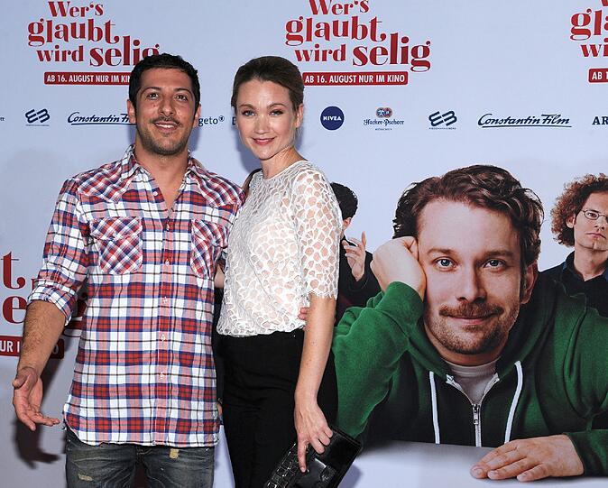 Stars und Strenchen bei der Premiere des neuen Films mit Hannelore Elsner und Christian Ulmen "WER`S GLAUBT WIRD SELIG" im Mathäser Kino in München - hier sehen Sie die Bilder.