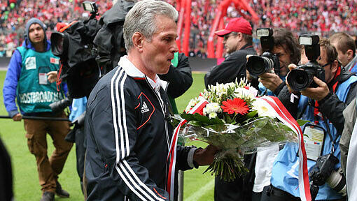 Trainer Jupp Heynckes bei seinem Abschied. Trainer Jupp Heynckes bei seinem Abschied.