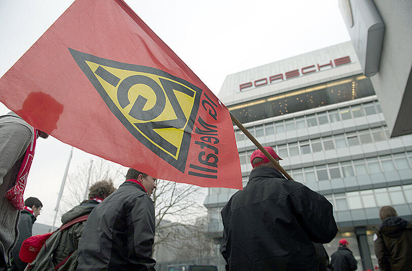 Bei Porsche in Stuttgart ist eine Kundgebung mit Betriebsratschef Uwe Hück geplant. Foto: Marijan Murat/Archiv