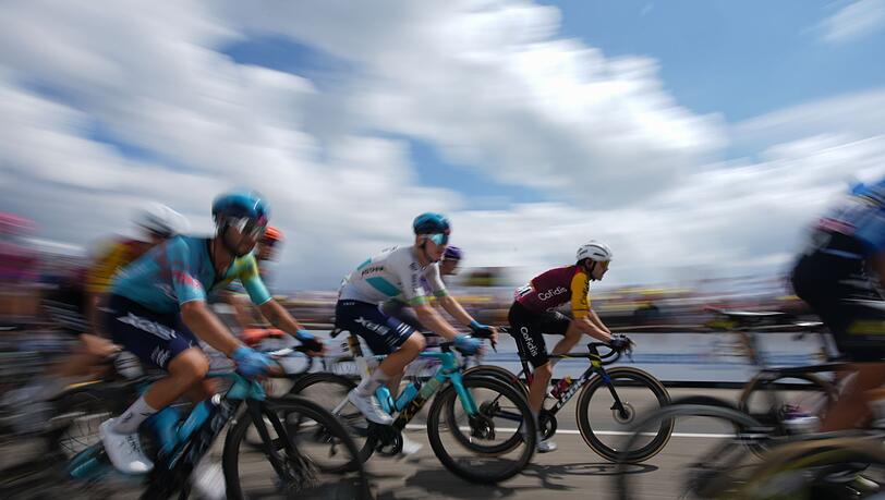 Die Tour de France war auf der 14. Etappe in den Vogesen unterwegs. Die Tour de France war auf der 14. Etappe in den Vogesen unterwegs.