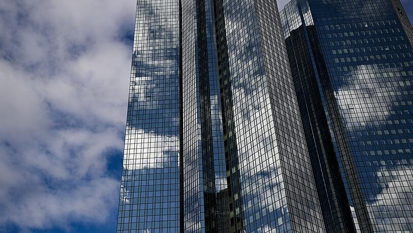 Deutschlands größtes Geldhaus sieht wachsendes Interesse von Investoren an Europa. Deutschlands größtes Geldhaus sieht wachsendes Interesse von Investoren an Europa.