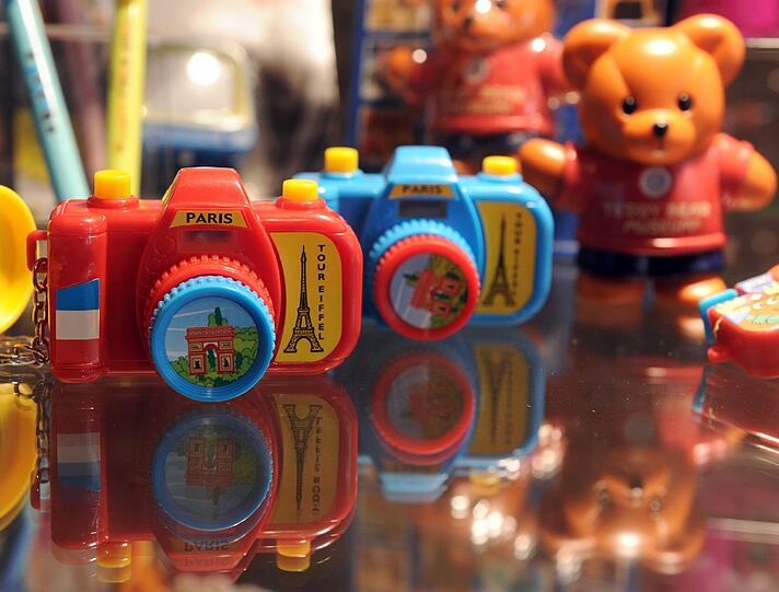 Spielzeugfotoapparate und Spielzeug für Kinder.