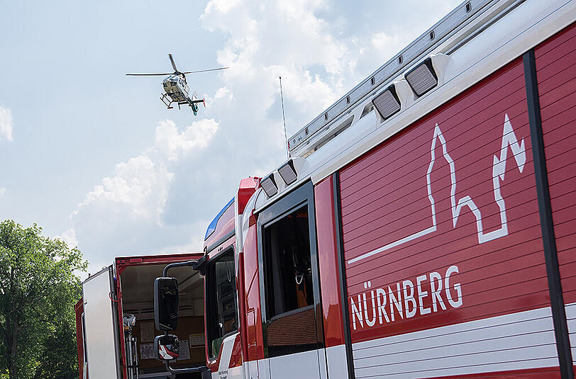Ganz schön was los im oberfränkischen Engelmannsreuth. Die Bilder nach dem Flugzeugabsturz am Dienstag