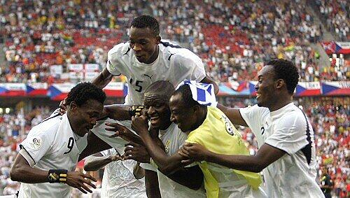 Unter Verdacht: die ghanaische Mannschaft bei der Fußball-WM 2006 Unter Verdacht: die ghanaische Mannschaft bei der Fußball-WM 2006
