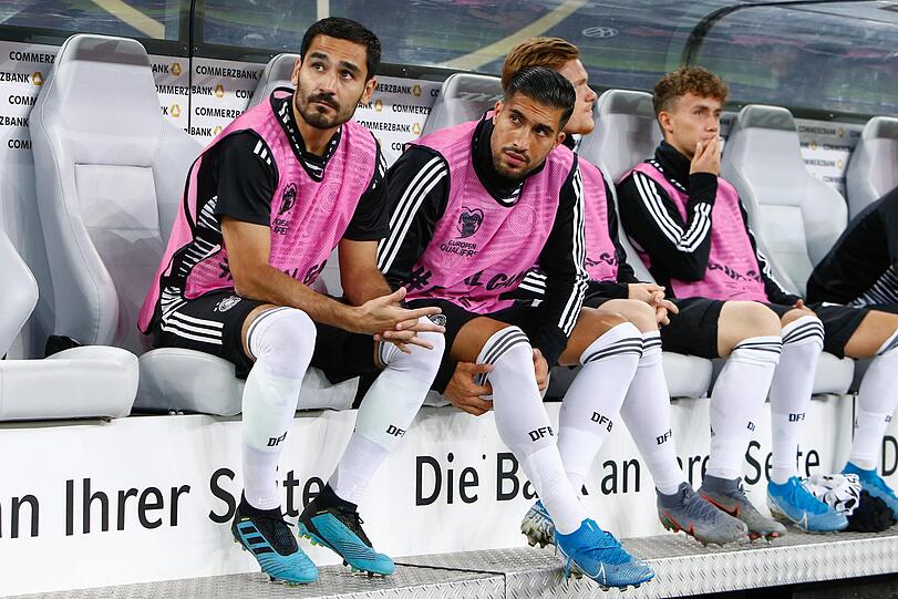 Nach eigenen Angaben keine politischen Absichten: Ilkay Gündogan (l) und Emre Can.