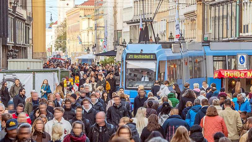 "Menschenmassen" m&ouml;gen viele Innenstadtbesucher &uuml;berhaupt nicht. Bei einer Befragung landete eine &uuml;bervolle City auf Platz 1 der Negativliste.