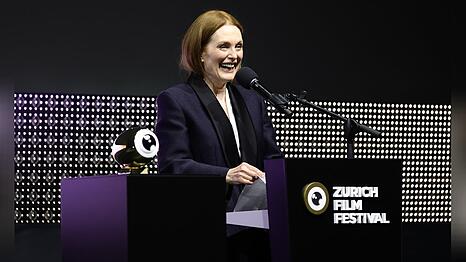 Julianne Moore bei ihrer Dankesrede in Z&uuml;rich.
