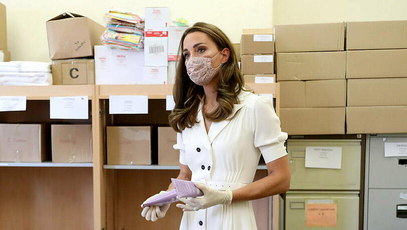 Herzogin Kate mit Maske bei einem öffentlichen Termin. Herzogin Kate mit Maske bei einem öffentlichen Termin.