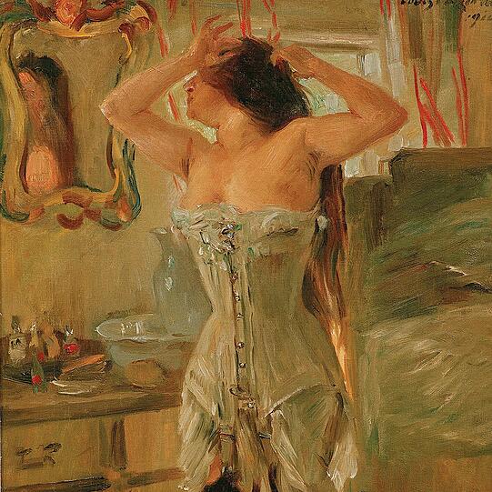 Die fesche Dame auf diesem Lovis Corinth-Bild von 1910 hat noch etwas vor &ndash; das ist deutlich zu sehen. &bdquo;Im Korsett&ldquo; heißt das Bild. Und das &bdquo;Aufschwanzen&ldquo; wird mit &bdquo;sich herausputzen&ldquo; übersetzt &ndash; auf italienisch &bdquo;agghindarsi&ldquo;.