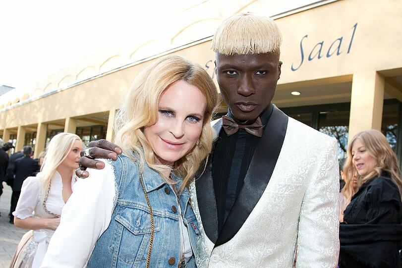 Sonja Kiefer und Papis Loveday