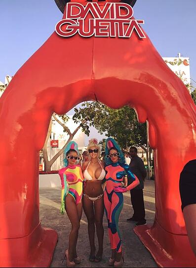 Sophia Wollersheim urlaubt auf Ibiza