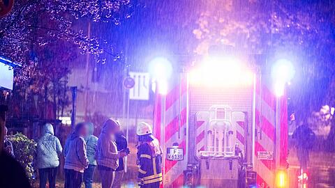 Im Frankfurter Nordwestzentrum lösten Knallgeräusche einen Polizeieinsatz aus.