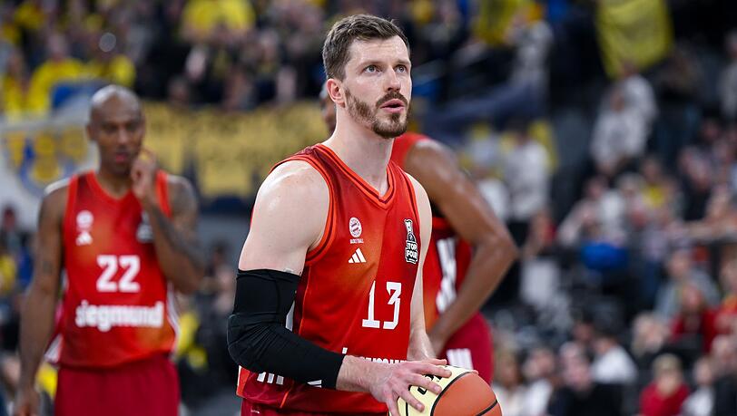 Andreas Obst und die Bayern-Basketballer haben das erste Spiel in den Bundesliga-Playoffs gewonnen. (Archivbild)