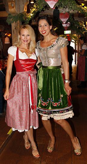 Designerinnen unter sich: Sonja Kiefer (l.) und Lola Paltinger.
