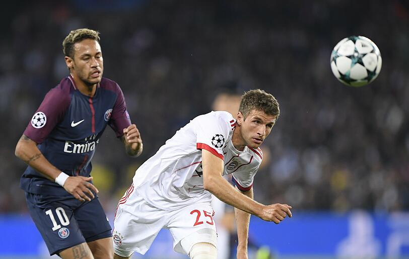 THOMAS MÜLLER NOTE 5 - Der Kapitän spielt immer? Gilt derzeit. Anfangs gute Läufe über rechts, gute Hereingaben. Das ist aber nicht seine Seite. Wurde aber auch alleine gelassen, bekam kaum Bälle aus dem Mittelfeld. Nach 69 Minuten runter.
