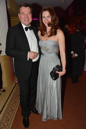 OB-Kandidat Josef Schmid mit seiner Ehefrau Natalie.