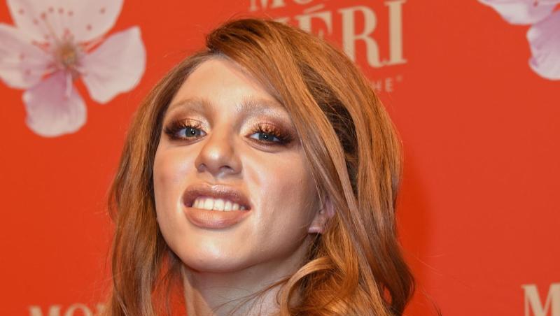 Das Model Anna Ermakova kommt zur Gala anlässlich des Mon Cheri Barbara Tages. Foto: Ursula Düren/dpa Das Model Anna Ermakova kommt zur Gala anlässlich des Mon Cheri Barbara Tages. Foto: Ursula Düren/dpa