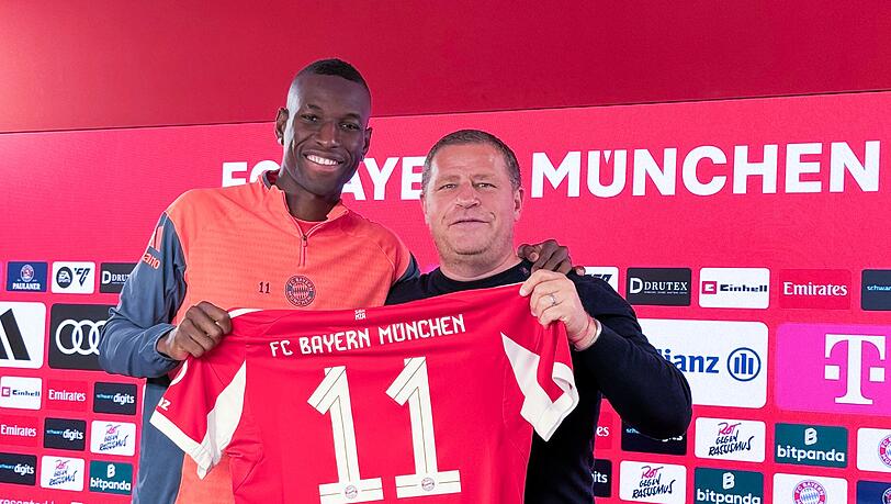 Der Stürmer wird im Bayern-Trikot mit der 11 auflaufen.