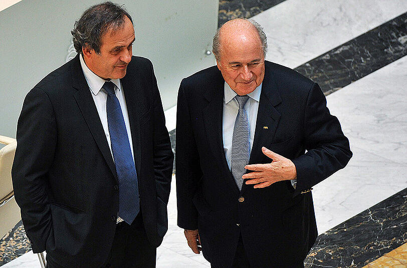 Im Chaos vereint: UEFA-Präsident Michel Platini (links) und FIFA-Präsident Joseph S. Blatter.
