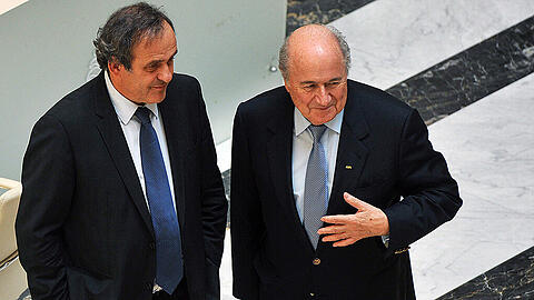 Im Chaos vereint: UEFA-Präsident Michel Platini (links) und FIFA-Präsident Joseph S. Blatter.