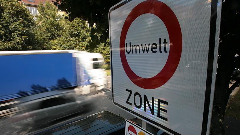 Umweltzone: Die Stadt steht von verschiedenen Seiten unter Druck, mehr für saubere Luft zu tun.