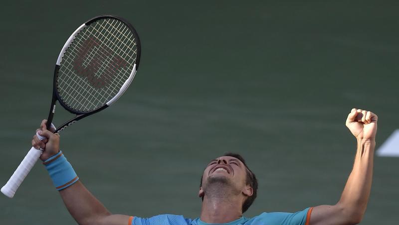 Philipp Kohlschreiber feiert seinen Sieg. Philipp Kohlschreiber feiert seinen Sieg.