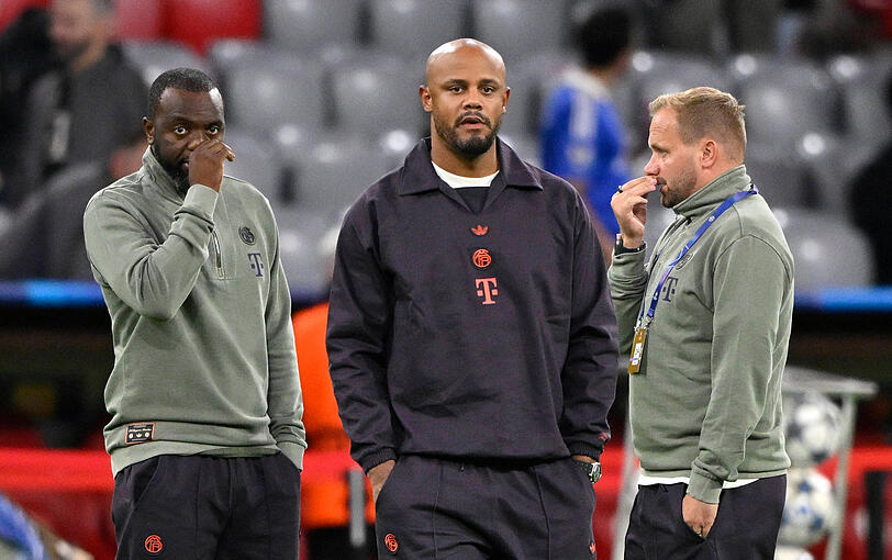 Erfolgsgaranten: Trainer Vincent Kompany (Mitte) mit seinen Assistenten Floribert N'Galula (l.) und Aaron Danks.