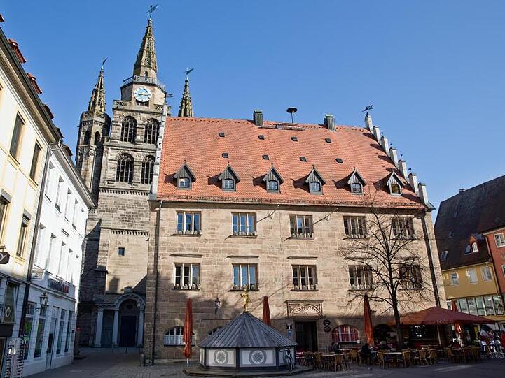Blick auf das Stadthaus in Ansbach. Foto: picture alliance/dpa/Archivbild