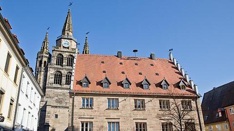 Blick auf das Stadthaus in Ansbach. Foto: picture alliance/dpa/Archivbild