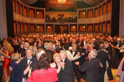 Der Opernball ist das wichtigste Promi-Event in Franken. Er findet heuer zum achten Mal statt.