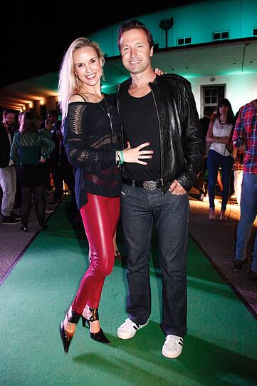 Tamara Sedmak und Norbert DobeleitFilmfest-Endspurt: Die Stars gaben beim Feiern noch einmal Gas - und Eva Habermann überraschte als Sängerin!