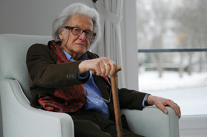 Ralph Giordano, der schmächtige Herr mit der imposanten weißen Haarmähne, ist gestorben.