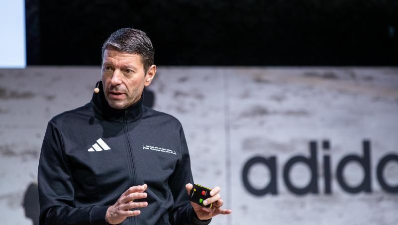 Adidas-Chef Kasper Rorsted spricht bei einer Bilanz-Pressekonferenz. Foto: Daniel Karmann/dpa/Archivbild Adidas-Chef Kasper Rorsted spricht bei einer Bilanz-Pressekonferenz. Foto: Daniel Karmann/dpa/Archivbild