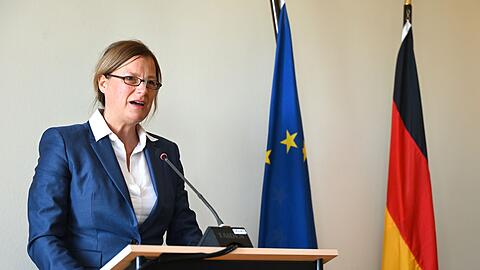 Botschafterin Katharina Stasch ist tief besorgt über Angriffe auf Menschenrechte von Frauen und LGBTQI+ Personen. (Archivbild)