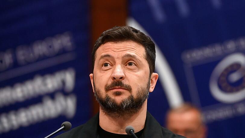 "Auf die ein oder andere Weise müssen wir den Schutz unserer Leute sicherstellen", sagte der ukrainische Präsident Wolodymyr Selenskyj. (Archivbild) "Auf die ein oder andere Weise müssen wir den Schutz unserer Leute sicherstellen", sagte der ukrainische Präsident Wolodymyr Selenskyj. (Archivbild)